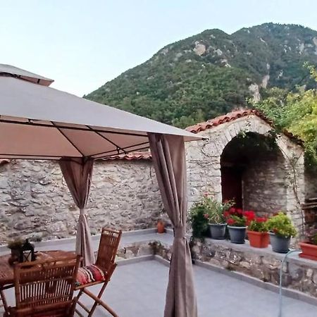 Ανεξαρτητο Studio Στο Ομορφο Καστορειο Kastorion Exterior photo